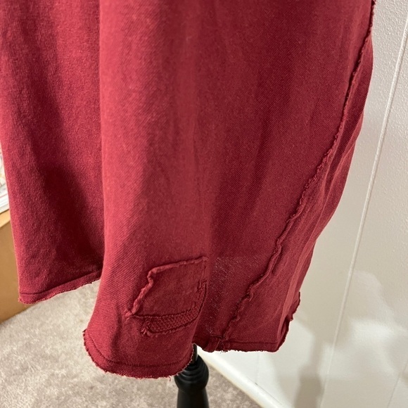 Free People Joni Short Sleeve distressed V-Neck - Picture 7 of 12